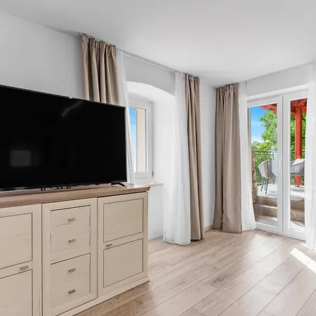 Vila Denis Naturparadies With Garden,whirlpool,sea View Hreljin