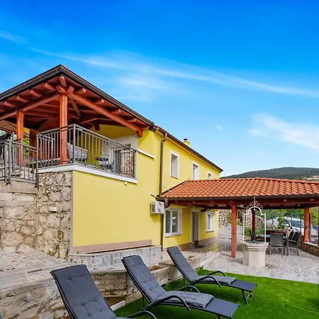Denis Naturparadies With Garden,whirlpool,sea View Vilă